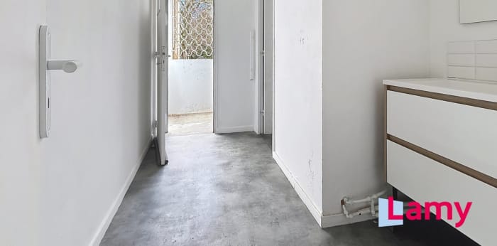 Image 7 sur 10 - Local  ·  Vente · Aix En Provence (13100) · 3 pièces · 69m²