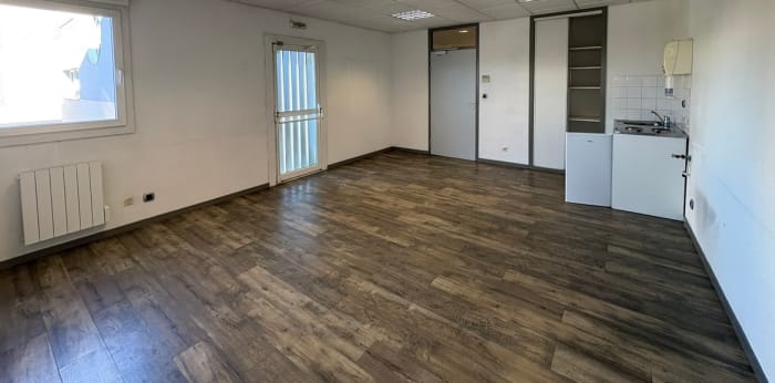 Image 14 sur 16 - Appartement  ·  Vente · Besancon (25000) · 11 pièces · 480m²