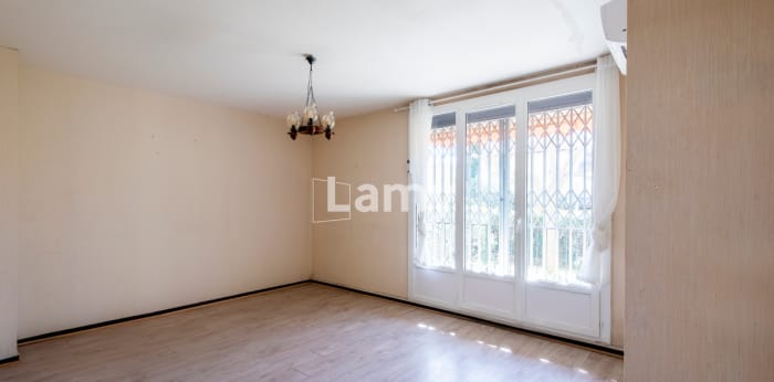 Image 3 sur 13 - Appartement  ·  Vente · Salon De Provence (13300) · 2 pièces · 50m²