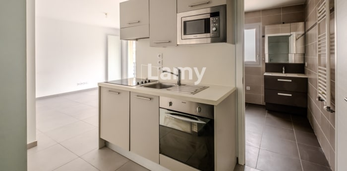 Image 2 sur 12 - Appartement  ·  Vente · St Julien En Genevois (74160) · 1 pièce · 32m²