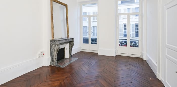 Image 3 sur 12 - Local  ·  Vente · Orleans (45000) · 9 pièces · 132m²