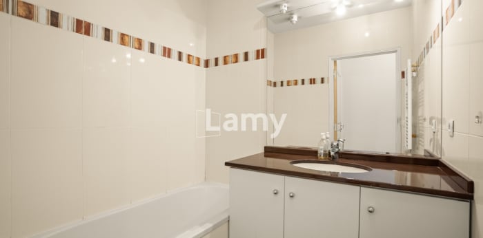 Image 8 sur 9 - Appartement  ·  Vente · Lyon (69006) · 2 pièces · 54m²