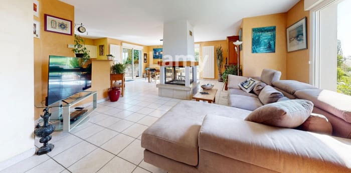 Image 9 sur 21 - Maison/villa  ·  Vente · Chatillon Le Duc (25870) · 6 pièces · 133m²