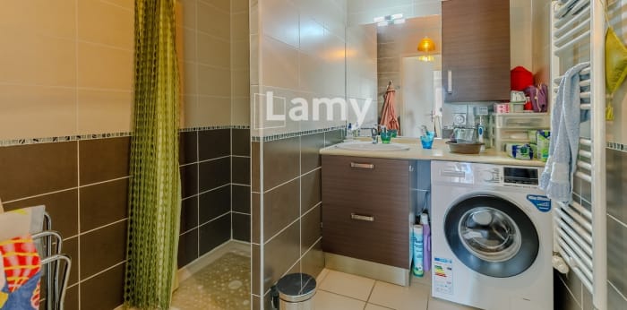 Image 9 sur 11 - Appartement  ·  Vente · Mions (69780) · 3 pièces · 64m²