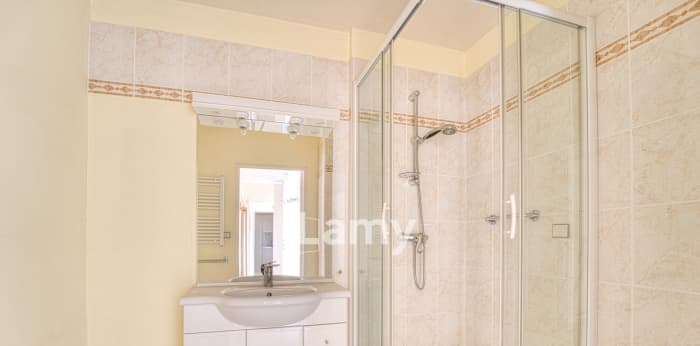 Image 7 sur 11 - Appartement  ·  Vente · Grasse (06130) · 3 pièces · 61m²