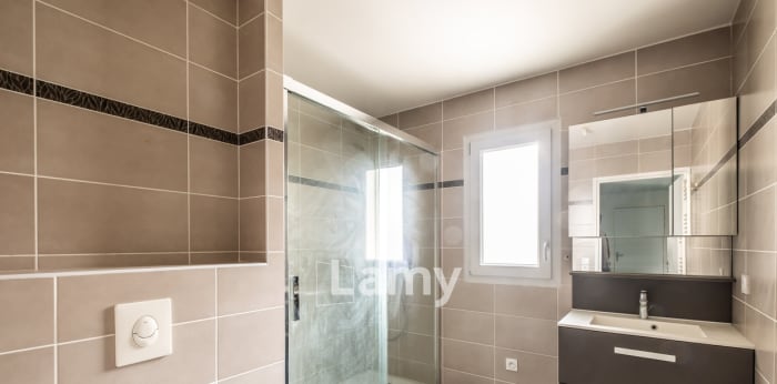 Image 5 sur 12 - Appartement  ·  Vente · St Julien En Genevois (74160) · 1 pièce · 32m²