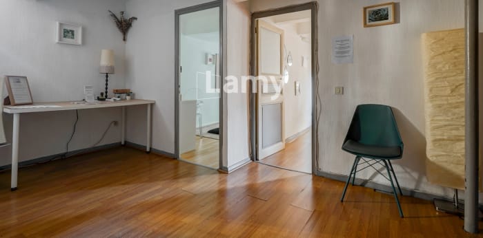 Image 8 sur 12 - Local  ·  Vente · Marseille (13006) · 2 pièces · 46m²