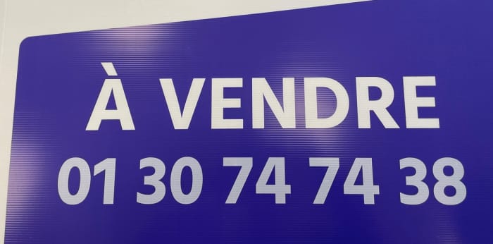 Image 1 sur 1 - Parking/box  ·  Vente · Poissy (78300) · 1 pièce · 13m²