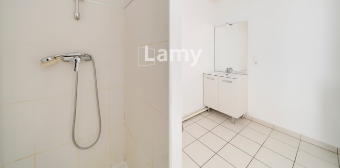 Image 8 sur 11 - Appartement  ·  Vente · Tomblaine (54510) · 1 pièce · 32m²