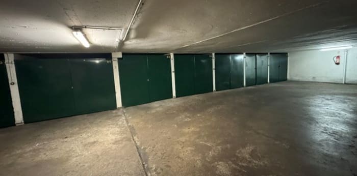 Image 3 sur 10 - Parking/box  ·  Vente · Paris (75017) · 1 pièce · 12m²