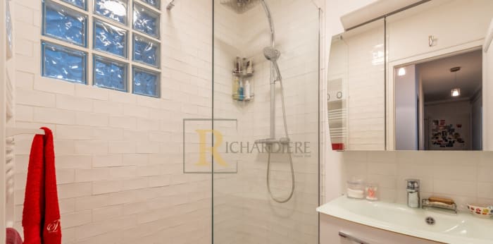 Image 7 sur 10 - Appartement  ·  Vente · Paris (75017) · 3 pièces · 58m²