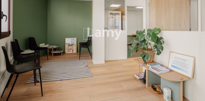 Image 1 sur 9 - Local  ·  Vente · Tassin La Demi Lune (69160) · 4 pièces · 101m²