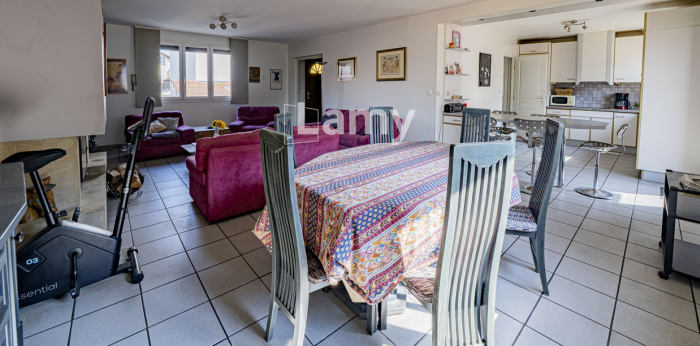Image 12 sur 23 - Maison/villa  ·  Vente · Villeurbanne (69100) · 6 pièces · 144m²