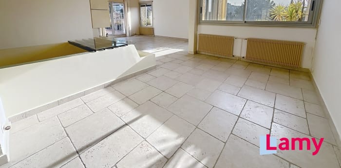 Image 6 sur 15 - Appartement  ·  Vente · Aix En Provence (13100) · 7 pièces · 190m²