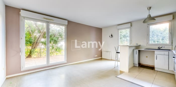 Image 1 sur 9 - Appartement  ·  Vente · Cergy (95800) · 2 pièces · 45m²