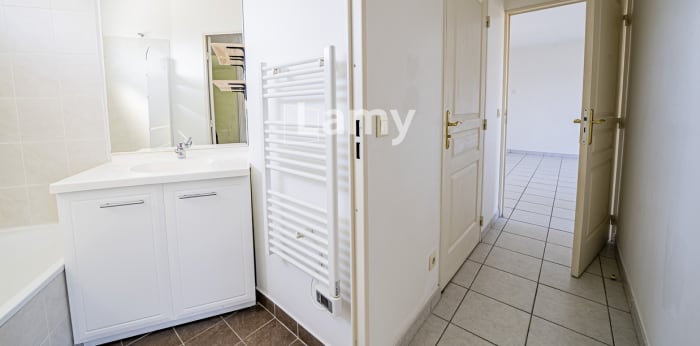 Image 12 sur 14 - Appartement  ·  Vente · Francheville (69340) · 3 pièces · 55m²