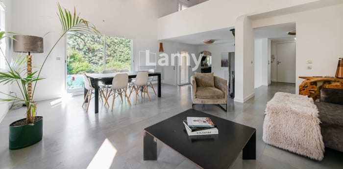 Maison/villa  ·  Vente · Aix En Provence (13090) · 6 pièces · 178m²