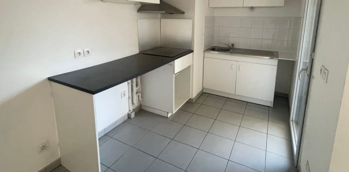 Image 6 sur 9 - Appartement  ·  Vente · Marseille 02 (13002) · 3 pièces · 58m²