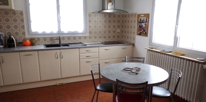 Image 5 sur 15 - Maison/villa  ·  Vente · St Leger Sur Dheune (71510) · 6 pièces · 196m²