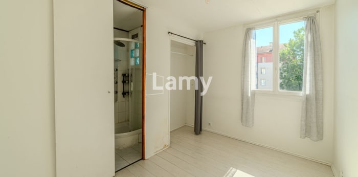 Image 6 sur 8 - Appartement  ·  Vente · Villefranche Sur Saone (69400) · 3 pièces · 56m²