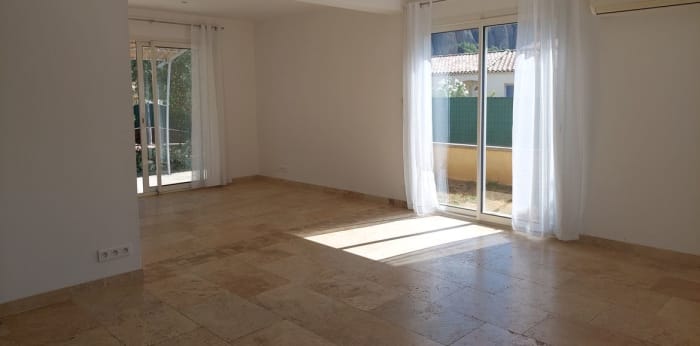 Image 17 sur 30 - Maison/villa  ·  Vente · Les Mees (04190) · 7 pièces · 175m²