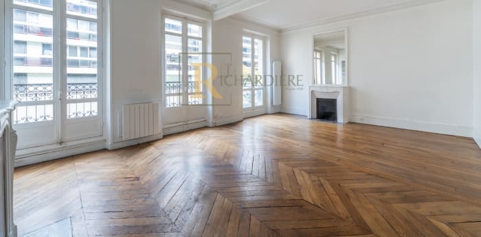 Image 2 sur 17 - Appartement  ·  Vente · Paris (75116) · 4 pièces · 81m²