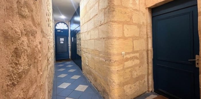 Image 1 sur 14 - Appartement  ·  Vente · Bordeaux (33000) · 3 pièces · 48m²