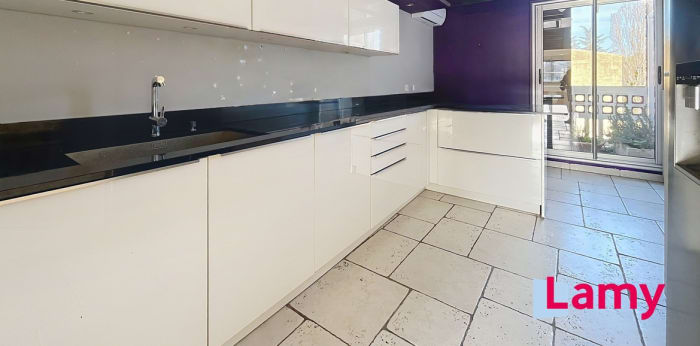 Image 10 sur 15 - Appartement  ·  Vente · Aix En Provence (13100) · 7 pièces · 190m²