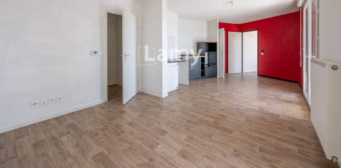 Image 3 sur 11 - Appartement  ·  Vente · Cenon (33150) · 3 pièces · 66m²