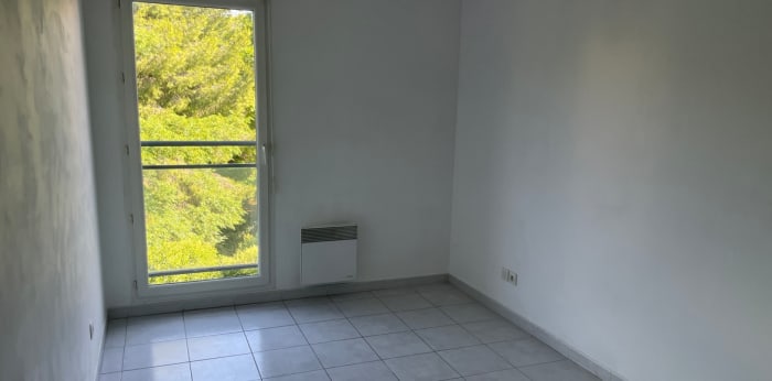 Image 8 sur 12 - Appartement  ·  Vente · Marseille 09 (13009) · 3 pièces · 65m²