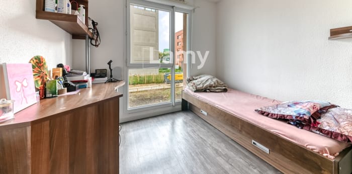 Image 6 sur 15 - Appartement  ·  Vente · Bron (69500) · 1 pièce · 18m²