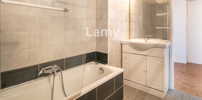 Image 13 sur 17 - Appartement  ·  Vente · Grenoble (38000) · 3 pièces · 76m²