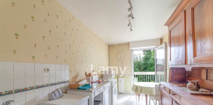 Image 8 sur 11 - Appartement  ·  Vente · Besancon (25000) · 5 pièces · 101m²