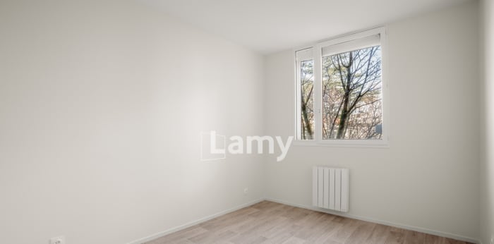 Image 9 sur 12 - Appartement  ·  Vente · Lyon (69007) · 4 pièces · 85m²