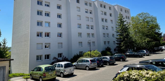 Image 1 sur 4 - Appartement  ·  Vente · St Germain En Laye (78100) · 4 pièces · 77m²