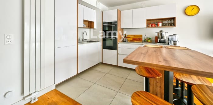 Image 1 sur 10 - Appartement  ·  Vente · Versailles (78000) · 4 pièces · 81m²