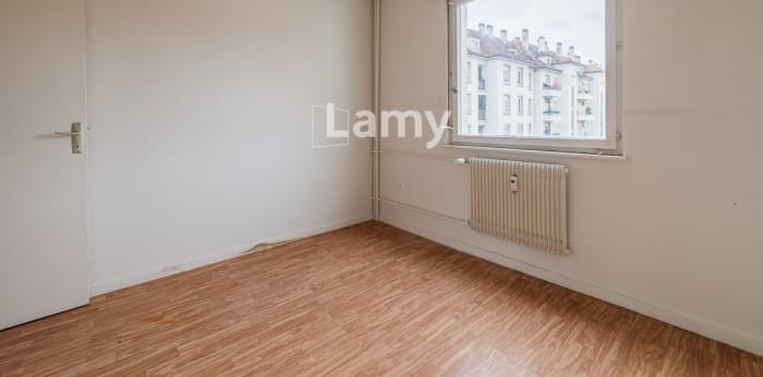 Image 6 sur 9 - Appartement  ·  Vente · Strasbourg (67100) · 4 pièces · 74m²