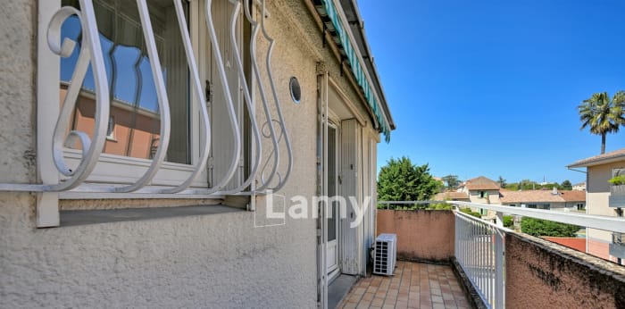 Image 4 sur 12 - Appartement  ·  Vente · Nimes (30000) · 2 pièces · 44m²