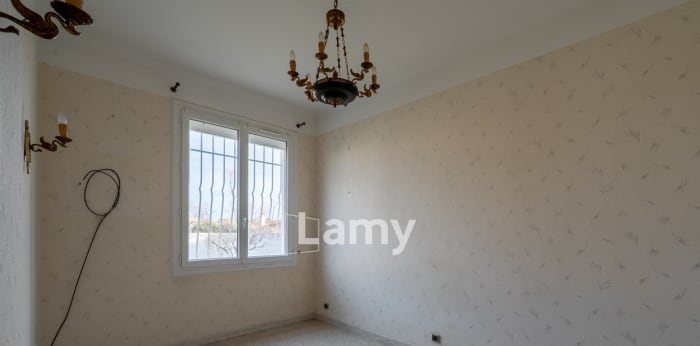 Image 8 sur 20 - Maison/villa  ·  Vente · La Fare Les Oliviers (13580) · 5 pièces · 155m²