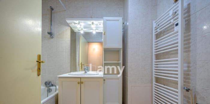 Image 5 sur 8 - Appartement  ·  Vente · La Motte Servolex (73290) · 2 pièces · 52m²