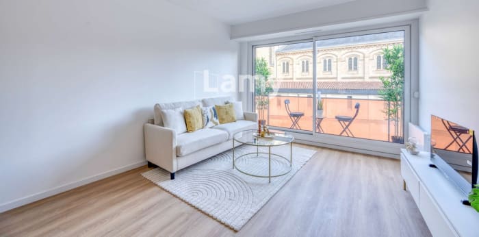 Image 1 sur 12 - Appartement  ·  Vente · Bordeaux (33000) · 2 pièces · 40m²