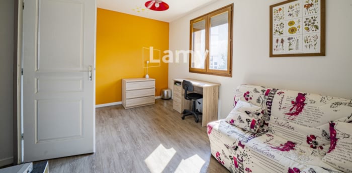 Image 18 sur 23 - Maison/villa  ·  Vente · Villeurbanne (69100) · 6 pièces · 144m²