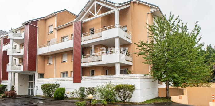 Image 1 sur 9 - Appartement  ·  Vente · Gelos (64110) · 3 pièces · 73m²
