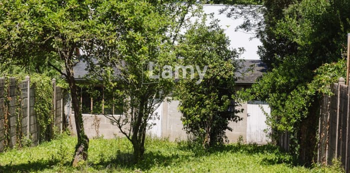 Image 4 sur 5 - Terrain  ·  Vente · Rennes (35000) · 351m²