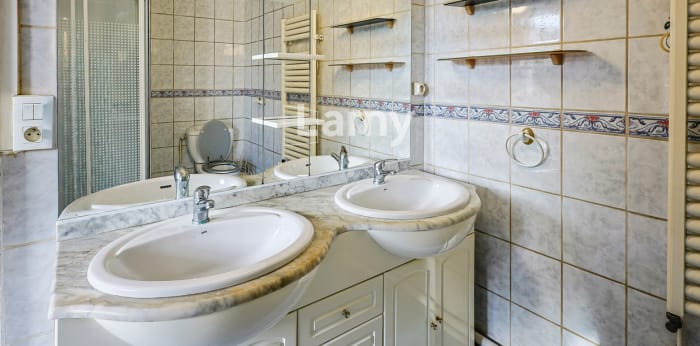 Image 4 sur 10 - Appartement  ·  Vente · Bizanos (64320) · 2 pièces · 52m²
