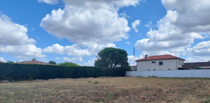 Image 1 sur 1 - Terrain  ·  Vente · La Salvetat St Gilles (31880) · 1247m²