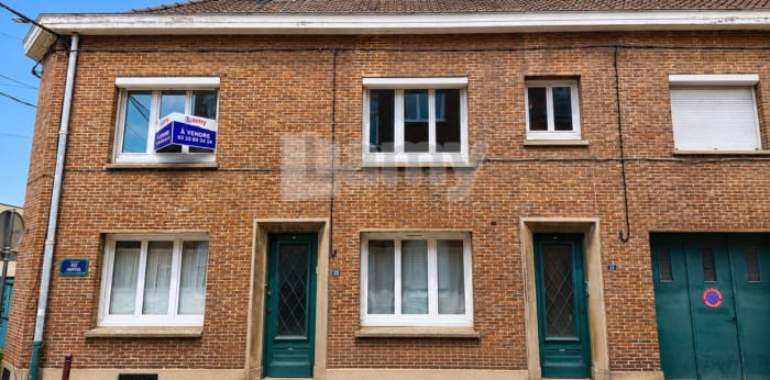 Image 1 sur 12 - Immeuble  ·  Vente · La Madeleine (59110) · 225m²