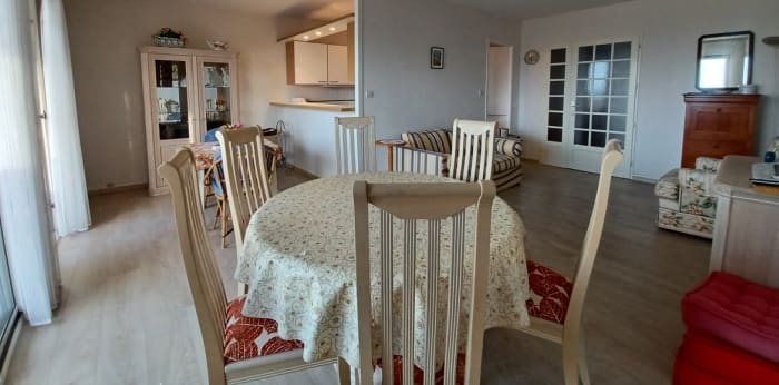 Image 4 sur 11 - Appartement  ·  Vente · Royan (17200) · 5 pièces · 93m²