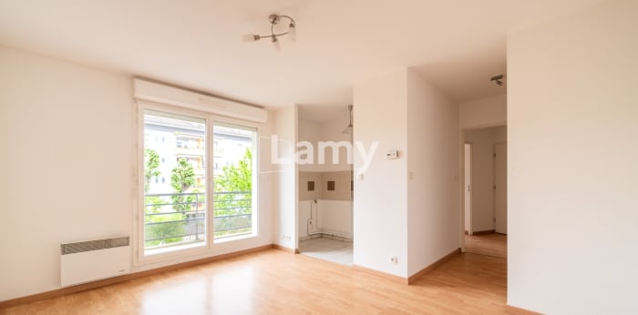 Image 1 sur 8 - Appartement  ·  Vente · St Louis (68300) · 3 pièces · 50m²
