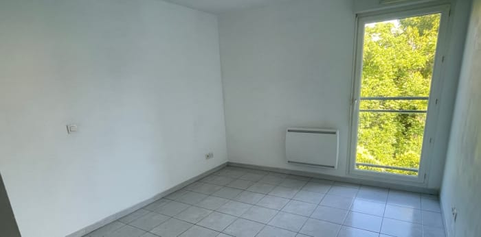 Image 9 sur 12 - Appartement  ·  Vente · Marseille 09 (13009) · 3 pièces · 65m²